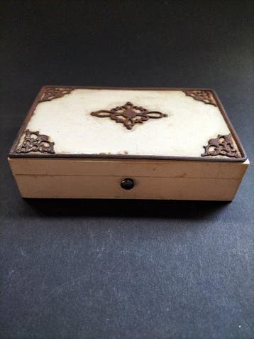 Estuche mixto de tocador y costura. Francia/Alemania, ca.