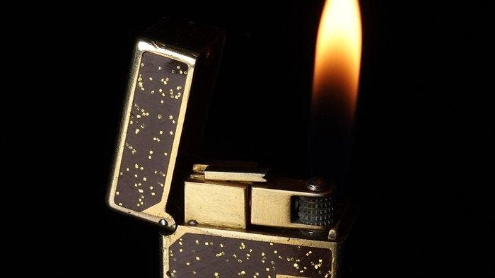Dunill - Rare Model Lacquer Pattern Rollagas Lighter -, Collections, Articles de fumeurs, Briquets & Boîtes d'allumettes
