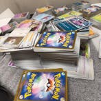 Pokémon - 2500 Bulk kaarten - Various sets, Hobby en Vrije tijd, Verzamelkaartspellen | Pokémon, Nieuw