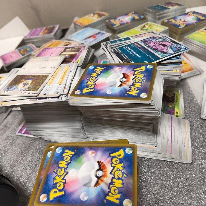 Pokémon - 2500 Bulk kaarten - Various sets, Hobby en Vrije tijd, Verzamelkaartspellen | Pokémon