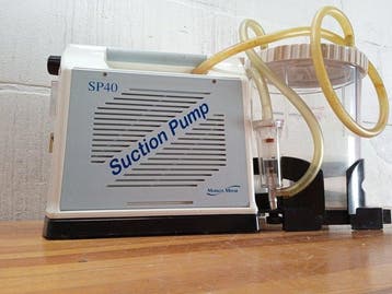 Instrument médical - - Markos Mefar SP40 pompe daspiration