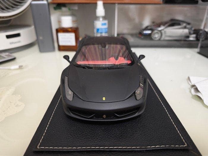 BBR 1:18 - Modelauto - Ferrari 458 Italia black limited 50, Hobby & Loisirs créatifs, Voitures miniatures | 1:5 à 1:12