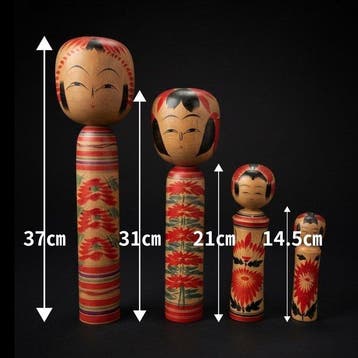 Vintage Japanse Togatta Kokeshi-poppen – set van 4 volledig