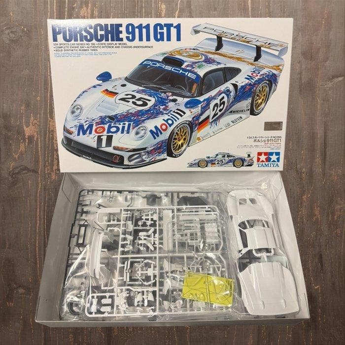 Tamiya - Speelgoedauto 1/24 SCALE PORSCHE 911 GT1 -, Hobby en Vrije tijd, Modelauto's | 1:5 tot 1:12