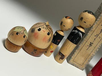 Vintage Japanse Kokeshi-collectie – 9 houten popjes