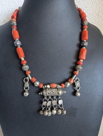 Argent, Alliage, corail - Collier - Yémen