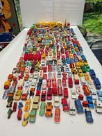 1:64 - Modelauto (280) - assortiment van kleine