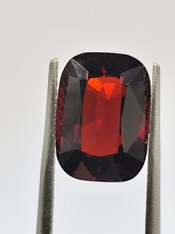 1 pcs Rouge Spinelle - 4.55 ct - Lotus Gemology (Thaïlande)