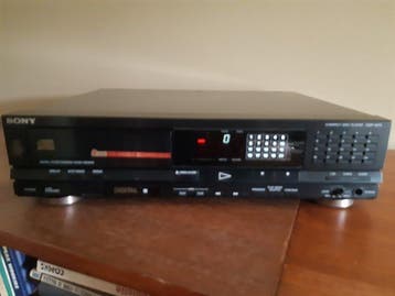 Sony - CDP-M75 Cd-speler