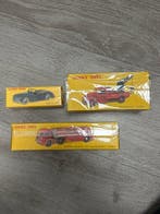 Dinky Toys 1:43 - Modelauto (3) - Simca 8 Sport; Camionnette