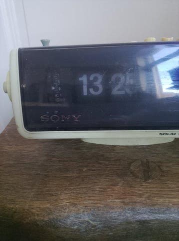 Sony - 8FC-100L Vintage Flip-Clock Desktop AM/FM/LW Radio, Nieuw
