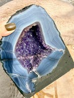 amethist Kavel met verschillende items- 5582 g - (1)