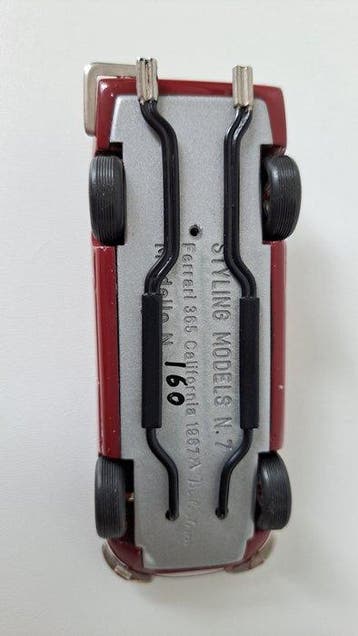 Styling Models 1:43 - Modelauto - Ferrari 365 California