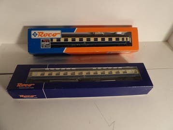 Roco H0 - 44727/45866 - Modeltrein personenwagen (2) - 2x