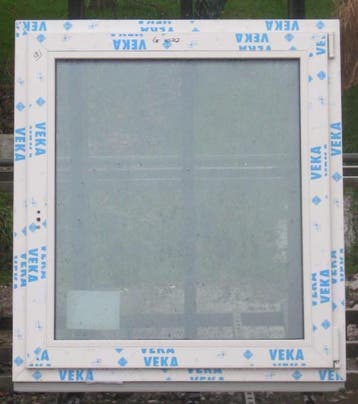 pvc raam , chassis 94 x 104 wit / agaatgrijs 3 dubbel glas, Ophalen of Verzenden, Raamkozijn