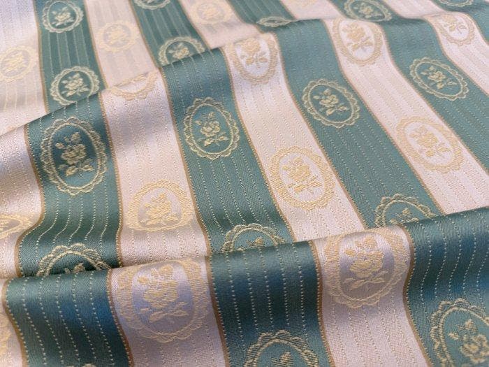Damastweefsel met gestreepte patronen in Salviagroen en goud, Antiek en Kunst, Antiek | Tapijten, Tafelkleden en Textiel