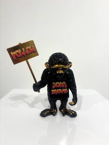 Van Apple - Graffiti Monkey - follow Your Dreams