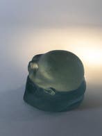 Cast Glass Sleeping Child Sculpture - Beeldje - Glas