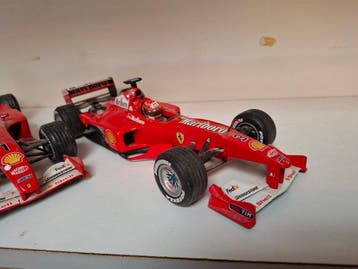 Hot Wheels 1:18 - Modelauto (2) - Ferrari F1 F2002 - Michael