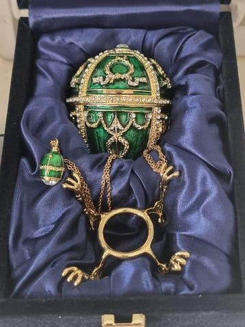 Fabergé ei - Emaille