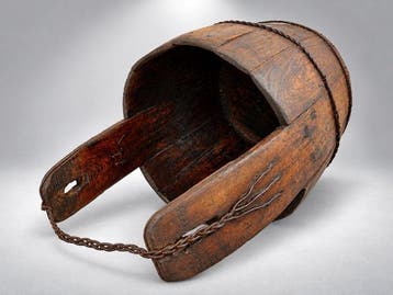 Pas didée. Bois seau ancien fait à la main - 55 cm (Sans, Antiquités & Art