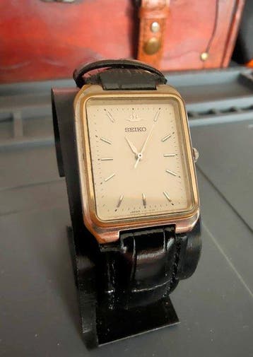 Seiko - Galaxy Vintage 90s Tank Quartz Watch - Zonder