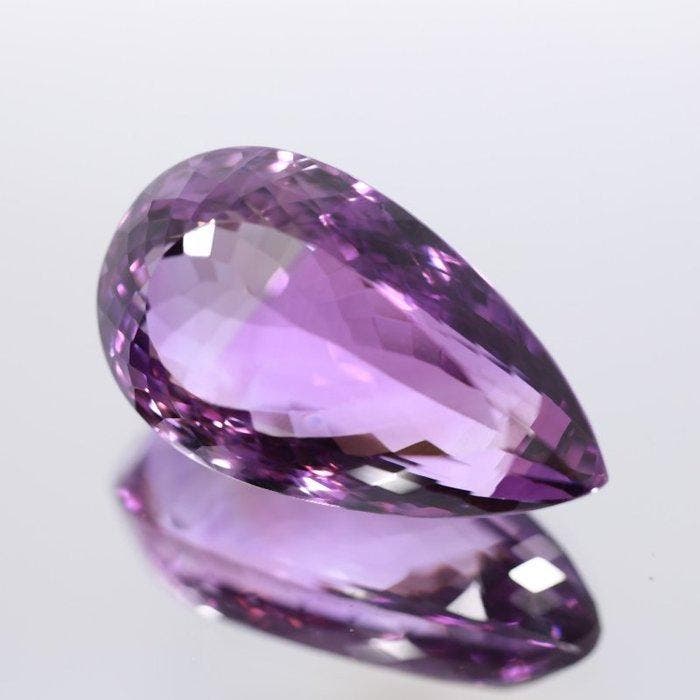 1 pcs Paars Amethist - 88.47 ct - nternational Colored, Handtassen en Accessoires, Edelstenen