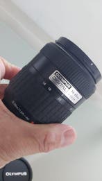 Olympus Zuiko Digital 14-45mm 1:3.5-5.6 Objectif à focale