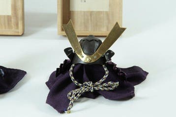 Kabuto - Japan - Miniatuur Samurai-Helmset (3) door Meester, Antiquités & Art