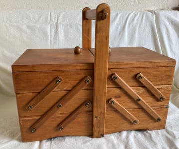 Naaidoos - Vintage houten naaikist / handwerkkist, Antiek en Kunst