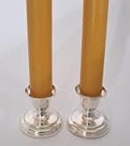 Chandelier - Disposez des bougies chauffe-plat argentées (2)