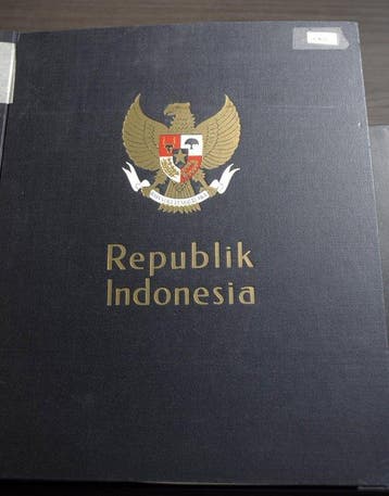Indonesië - Verzamelingen met veel postfris in 2 DAVO albums, Gestempeld