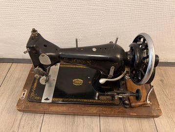Jones Sewing Machine Company - Jones 35 Naaimachine - IJzer
