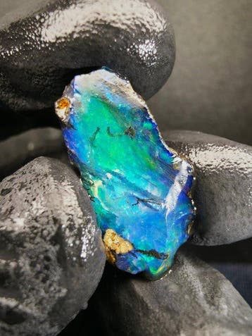 16.55 cts Crystal Opal Specimen Ruw- 3.31 g