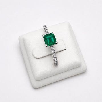 Ring 17-karaat witgoud - 1.22ct. tw. Smaragd - Diamant -