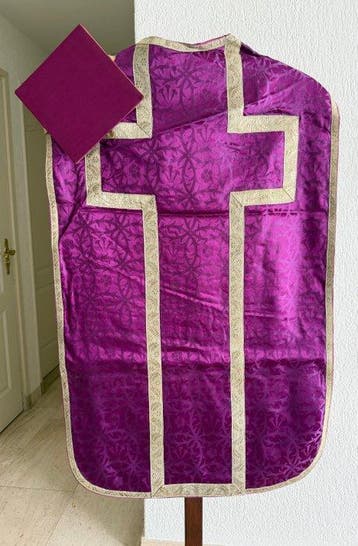 Religieuze en spirituele objecten (2) - Zijde, Stof, Lint. -