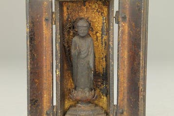 Amida Boeddha - Butsudan - miniatuurschrijn - Hout, Verguld,