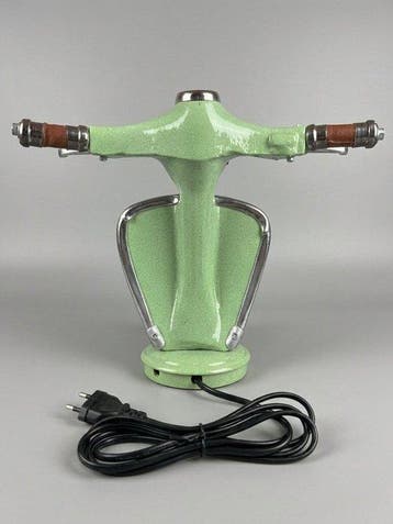 Vespa - Tafellamp - Uniek en bijzonder decoratiestuk -