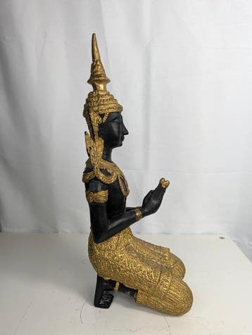 Thepphanom tempelwachter van brons – knielende Thaise figuur