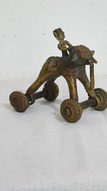 Jouet de temple – Éléphant avec cavalier (Mahout) sur roues, Antiquités & Art