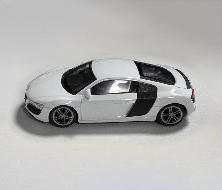 Schaalmodel 2007 Audi R8 Coupé (schaal 1:43, ca. 10x4x3 cm,, Bricolage & Construction, Outillage | Autres Machines, Envoi