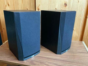 Bower & Wilkins - DM302 2-Way Vented-Box Bookshelf Ensemble