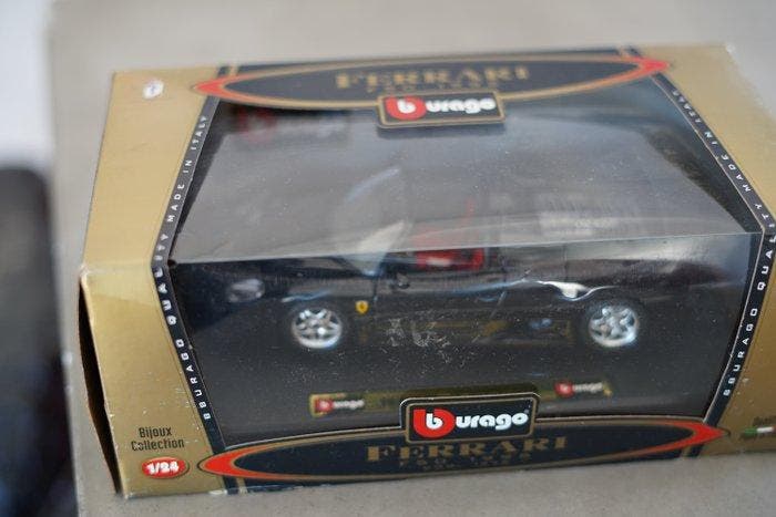 Bburago 1:24 - Model sportwagen - Ferrari F50, Hobby en Vrije tijd, Modelauto's | 1:5 tot 1:12