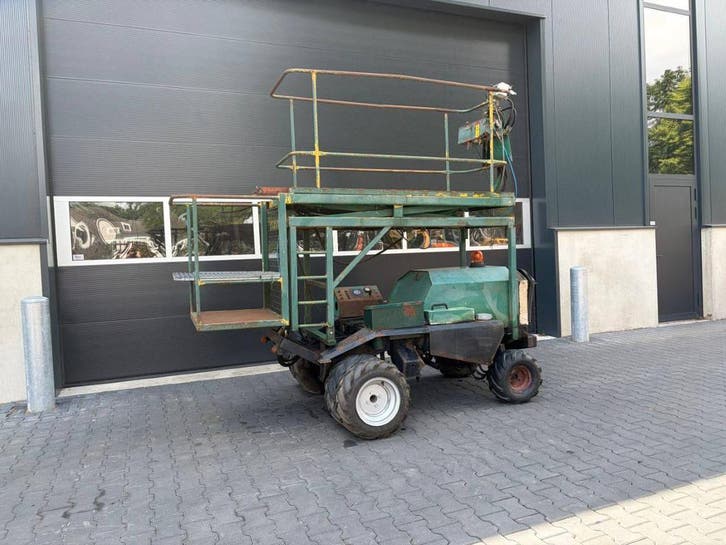 Veiling: Knikarmhoogwerker Damcon H SP300 Diesel 1984, Articles professionnels, Machines & Construction | Ascenseurs, Échafaudages & Échelles