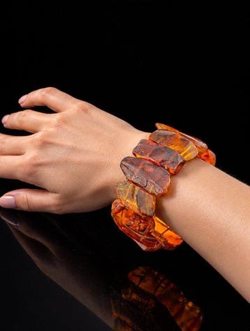 Bracelet exquis dambre balte – couleurs chaudes de coucher