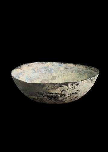 Sasanian Brons Kom met ingegraveerde decoratie. (Zonder