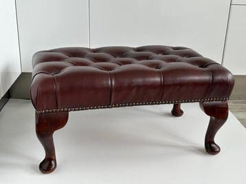 Chesterfield Queen Anne style - Voetenbank - Hout, Leer ,