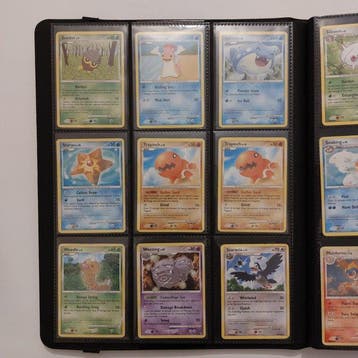 Pokémon - 126 Compleet album - Diamond & Pearl, Hobby en Vrije tijd, Verzamelkaartspellen | Pokémon, Nieuw