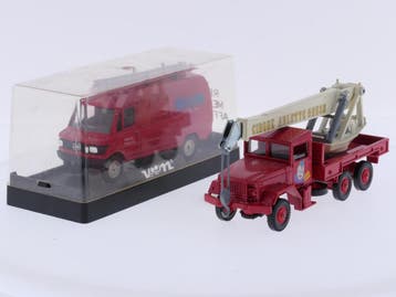 Schaal 1:50/1:43 Solido Ref. 836 Ref. 827 kaiser jeep - G..., Hobby en Vrije tijd, Ophalen of Verzenden, Gebruikt