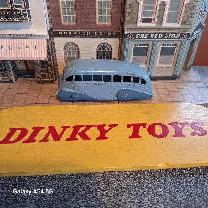 Dinky Toys 1:43 - Modelauto - Bus - 29, Hobby en Vrije tijd, Modelauto's | 1:5 tot 1:12